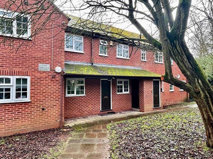 2 Bedroom Flat To Rent In Pakenham Village, Birmingham, B15