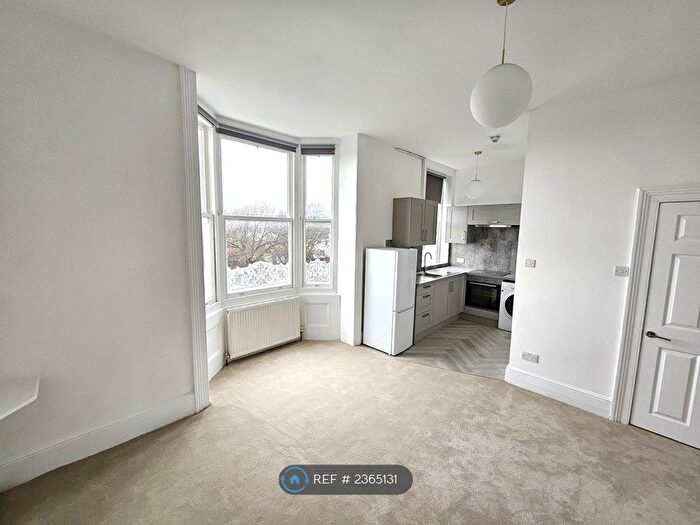 Studio To Rent In Dorset Gardens, Brighton, BN2