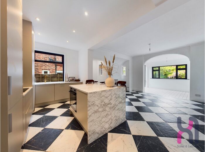 3 Bedroom Semi-Detached House To Rent In Mirfield Drive, Manchester, M30