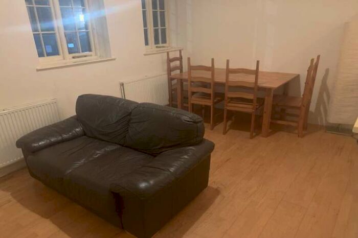2 Bedroom Flat To Rent In Cornish Street, Sheffield, S6