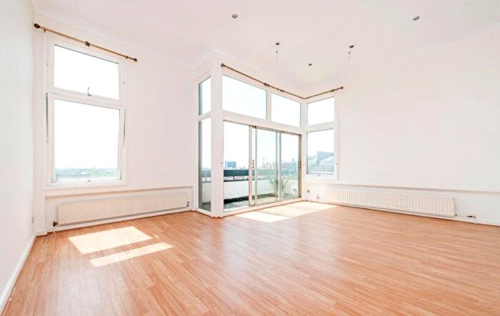 2 Bedroom Flat For Sale In The Water Gardens, Hyde Park, W2