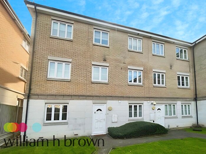 2 Bedroom Flat To Rent In Station Approach, Braintree, CM7