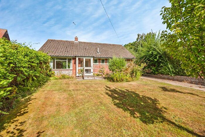 2 Bedroom Detached Bungalow For Sale In Chapel Road, Aldborough, Norwich, NR11