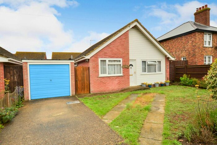 2 Bedroom Bungalow For Sale In St. Johns Road, New Romney, TN28