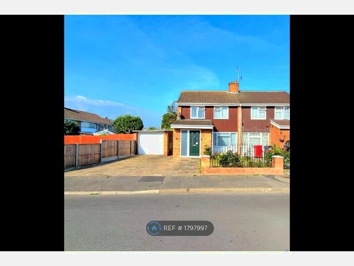 3 Bedroom Semi-Detached House To Rent In Windrush Avenue, Slough, SL3