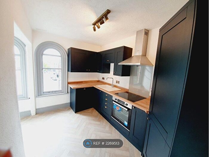 2 Bedroom Flat To Rent In Market Place, Long Eaton, Nottingham, NG10