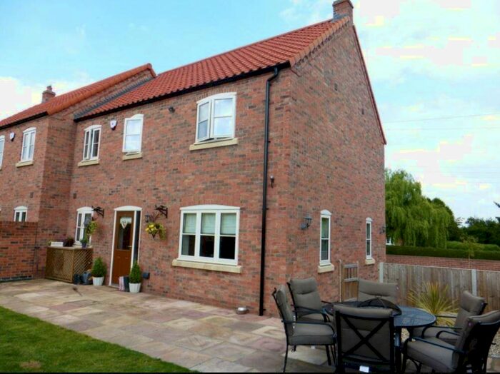 3 Bedroom Semi-Detached House To Rent In Chestnut Court, Tuxford, NG23