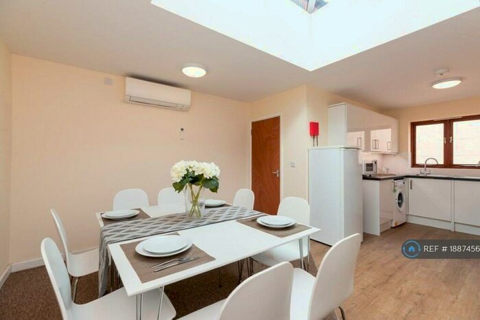 7 Bedroom Semi-Detached House To Rent In Morrell Street, Leamington Spa, CV32