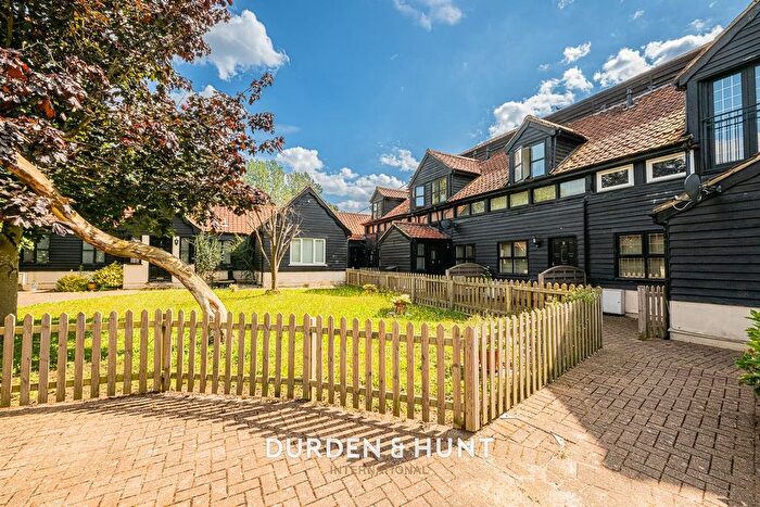 1 Bedroom Cottage To Rent In Little Dytchleys Mews, Pilgrims Hatch, CM14