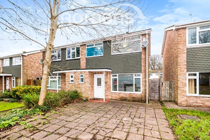 3 Bedroom Semi-Detached House To Rent In Fernhill Road, Farnborough, GU14