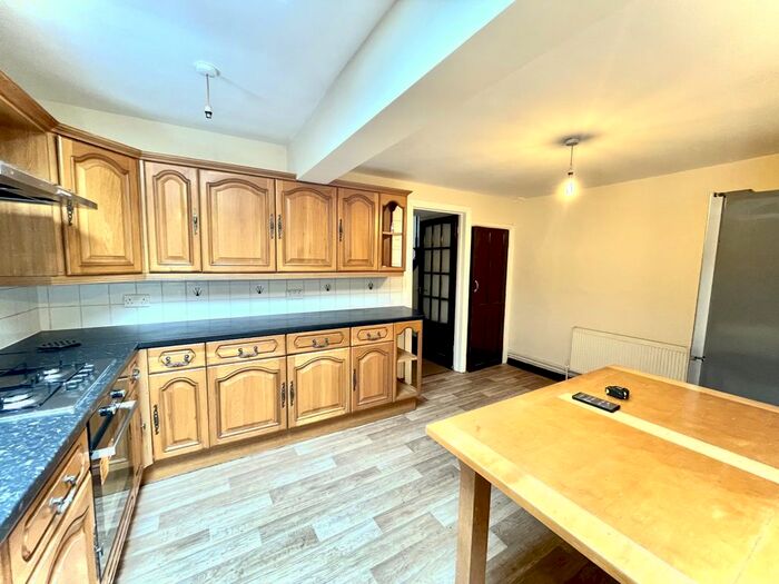 4 Bedroom Terraced House To Rent In Grosvenor Road, London, N9