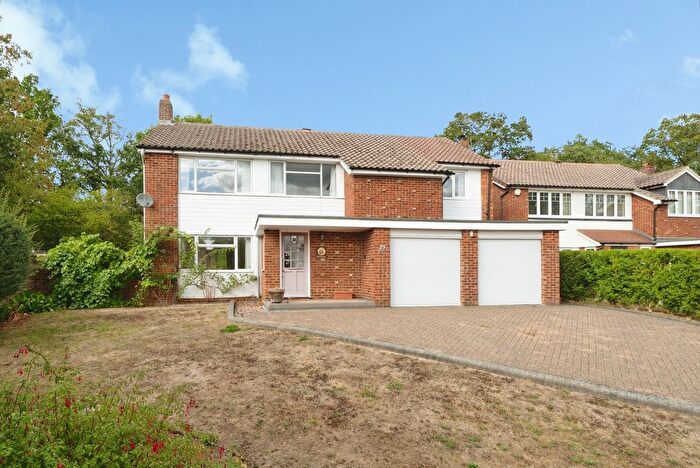 5 Bedroom Detached House For Sale In Revell Drive, Fetcham, Leatherhead, Surrey, KT22