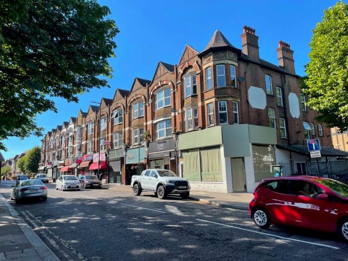 1 Bedroom Flat To Rent In Aldermans Hill, Palmers Green, N13