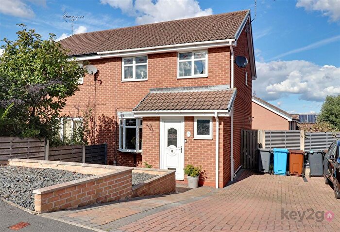 3 Bedroom Semi-Detached House For Sale In Deanhead Drive, Owlthorpe, Sheffield, S20