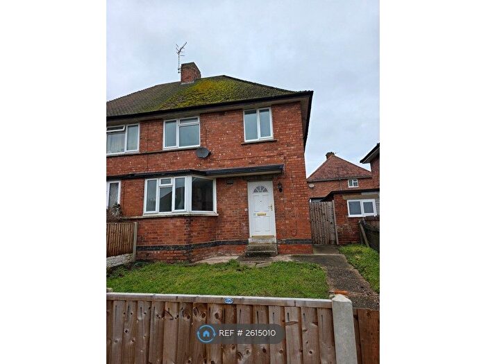 3 Bedroom Semi-Detached House To Rent In Lathkill Avenue, Ilkeston, DE7