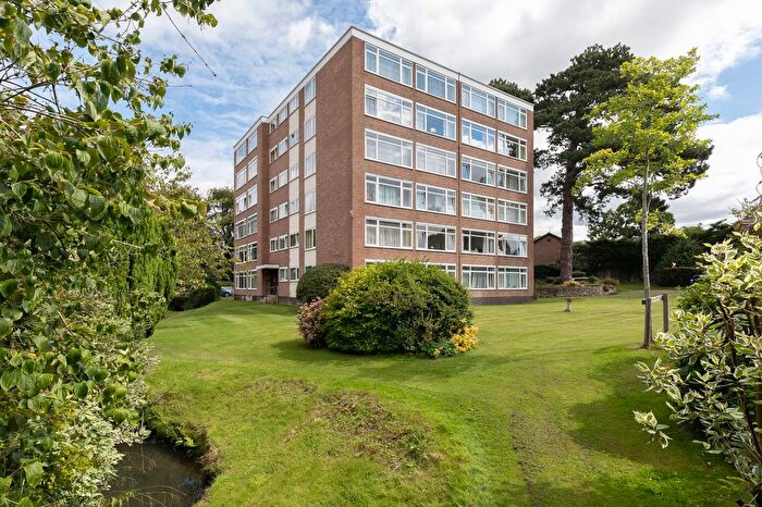3 Bedroom Flat For Sale In Withyholt Court, Charlton Kings, Cheltenham, GL53