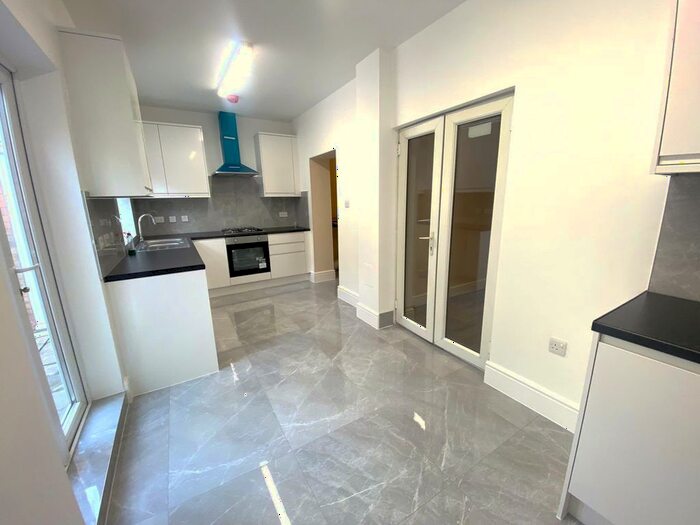 4 Bedroom Terraced House To Rent In Wanstead Park Road, Ilford, IG1