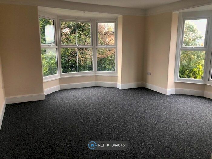 3 Bedroom Flat To Rent In St. Just, Seaview, PO34