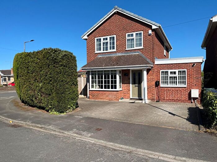 3 Bedroom Detached House For Sale In Bond Street, New Rossington, Doncaster, DN11