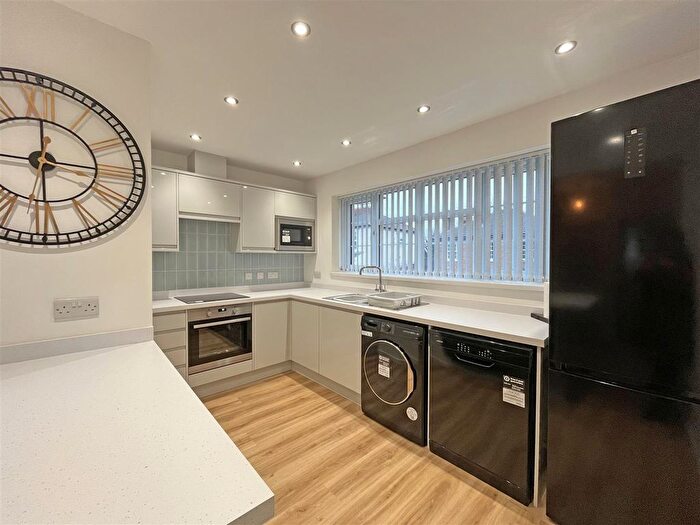 2 Bedroom Maisonette To Rent In Blyth Street, Nottingham, NG3