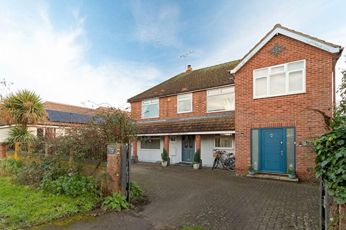 4 Bedroom Detached House For Sale In Fen Road, Cambridge, CB4