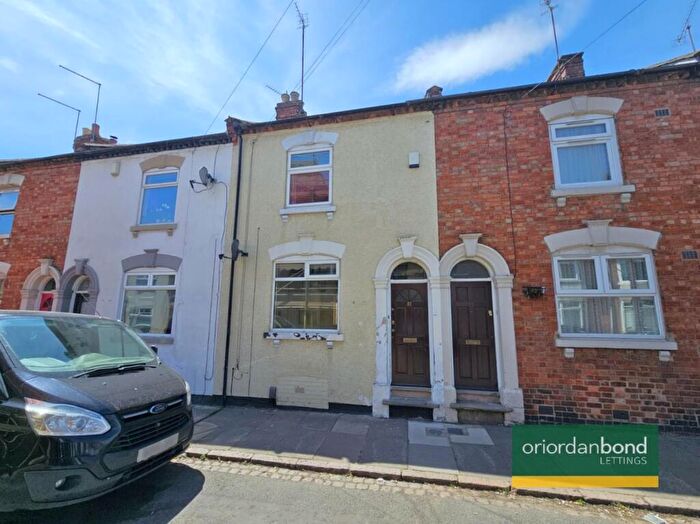2 Bedroom Terraced House To Rent In Artizan Road, Abington, Northampton, NN1