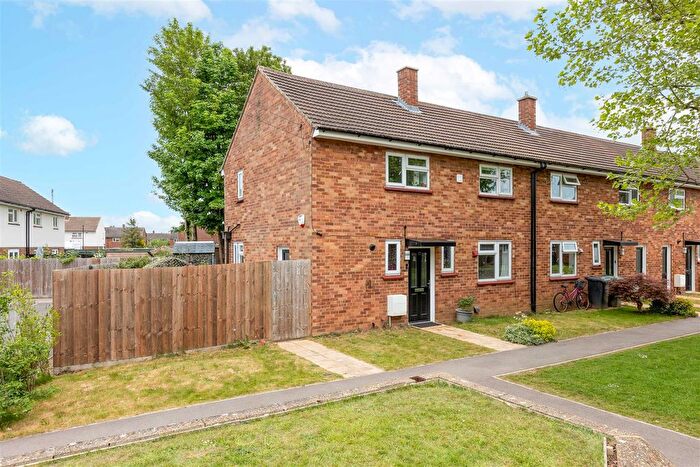 3 Bedroom End Of Terrace House For Sale In Spreckley Close, Henlow, SG16