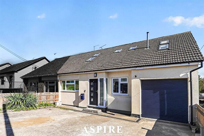 3 Bedroom Semi-Detached House For Sale In Highfield Road, Billericay, Essex, CM11
