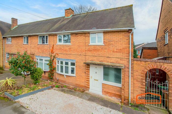 3 Bedroom Semi-Detached House To Rent In Clockmill Road, Pelsall, WS3