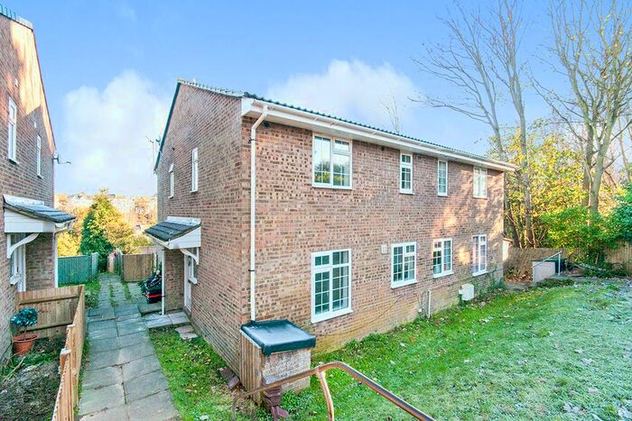 2 Bedroom Detached House To Rent In Piltdown Close, Hastings, East Sussex, TN34