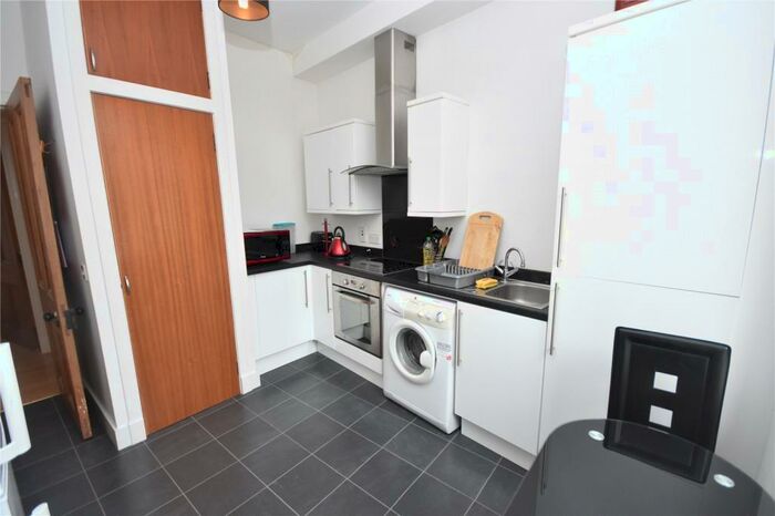 1 Bedroom Apartment To Rent In Justice Street, First Floor Right, Castlegate, Aberdeen, AB11