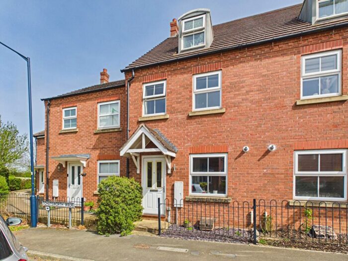 3 Bedroom Town House For Sale In Claydon Road, Daventry, NN11