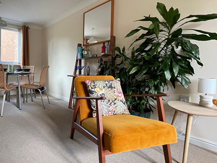 2 Bedroom Flat For Sale In Darran House, Golden Mile View, Newport, NP20
