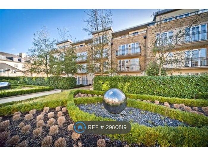 2 Bedroom Flat To Rent In Whitcome Mews, Richmond, TW9