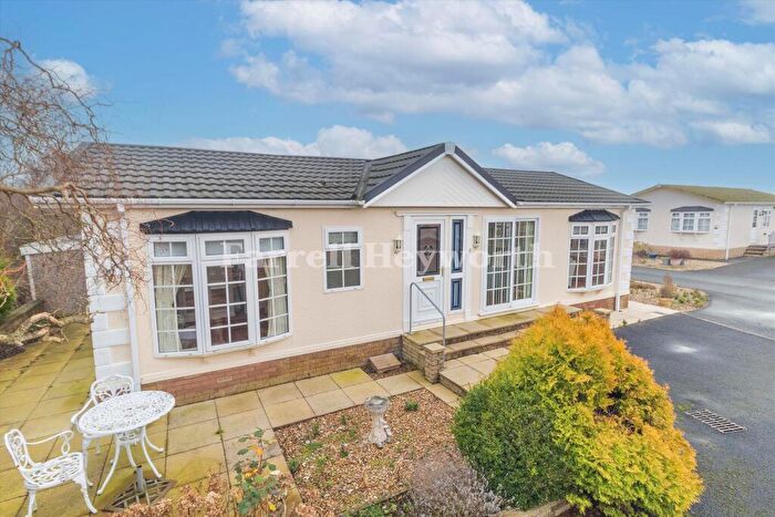 2 Bedroom Property For Sale In Oxcliffe Road, Heaton With Oxcliffe, Morecambe, LA3