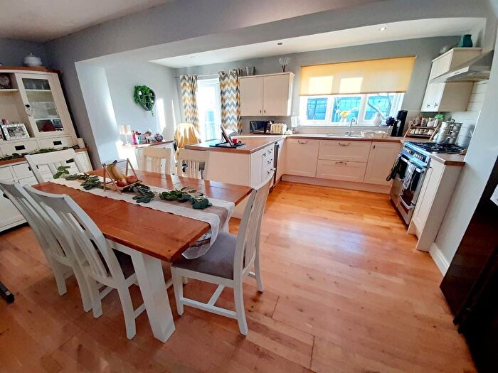 4 Bedroom Detached House For Sale In Oak Tree Avenue, Gainsborough, DN21