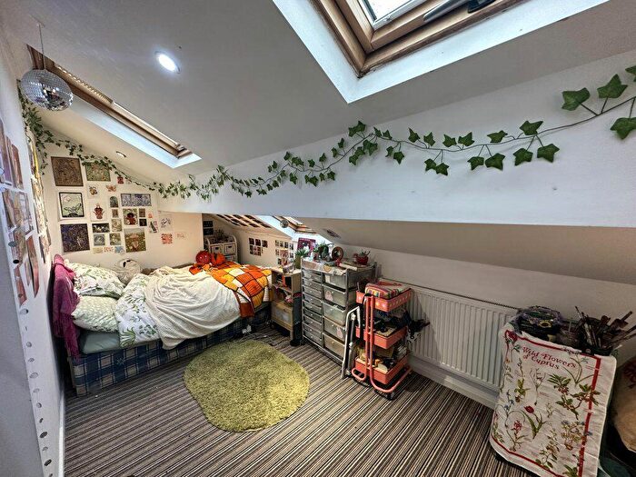 5 Bedroom House To Rent In Willesden Avenue, Victoria Park, £pppw, M13
