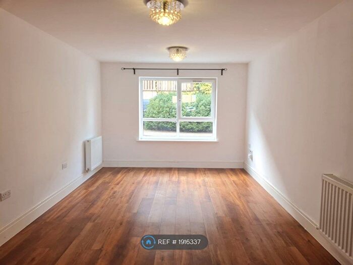 2 Bedroom Flat To Rent In Marquess Drive, Milton Keynes, MK2