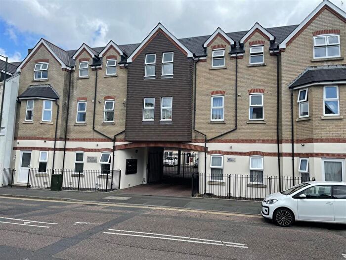 1 Bedroom Flat To Rent In -, Southcote Road, BH1