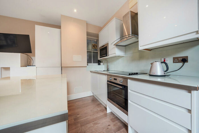 2 Bedroom Flat To Rent In Brunswick House, - Balcombe Street, NW1