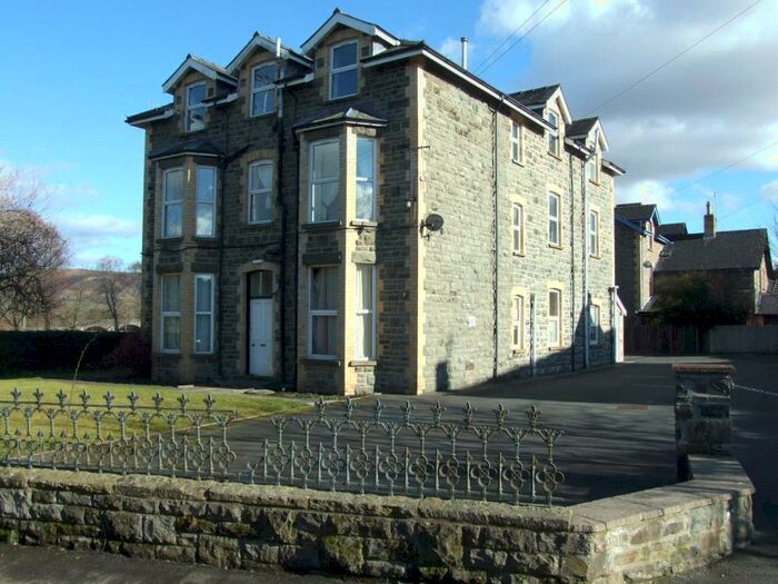 2 Bedroom Apartment To Rent In North Road, Builth Wells, Powys, LD2