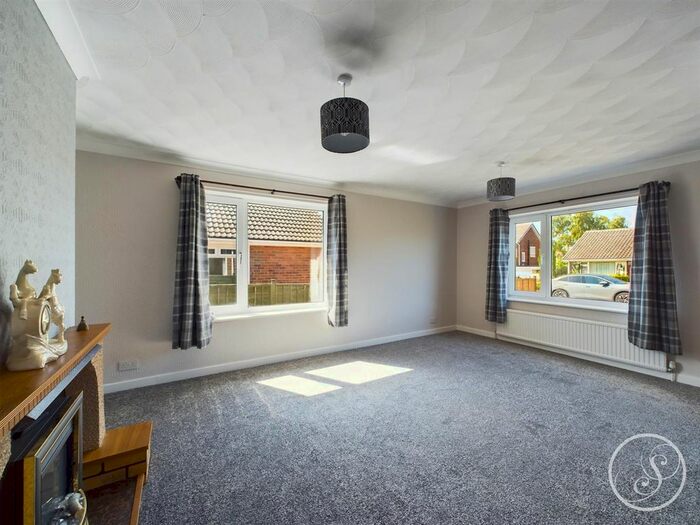 2 Bedroom Bungalow For Sale In Templegate Close, Leeds, LS15