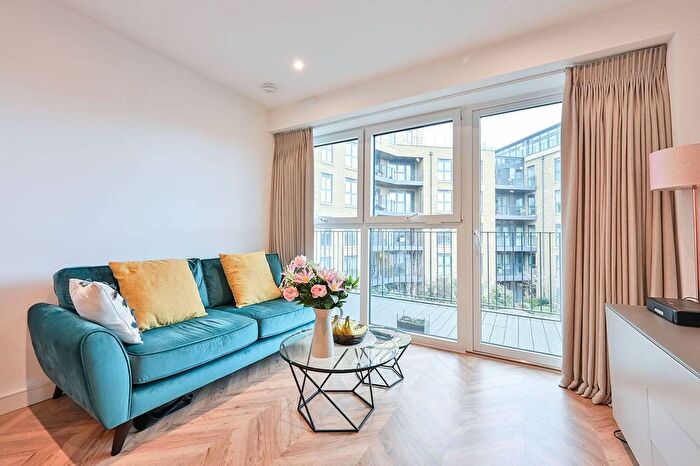 2 Bedroom Flat For Sale In The Royal Exchange, Kingston, Kingston Upon Thames, KT1