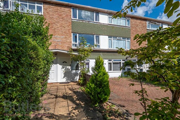 2 Bedroom Maisonette To Rent In Benhill Wood Road, Sutton, SM1