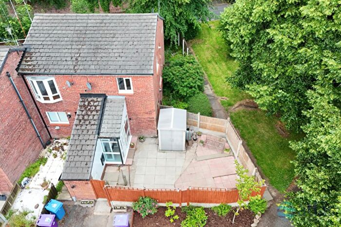 2 Bedroom Maisonette For Sale In Cavell Close, Woolton, L25