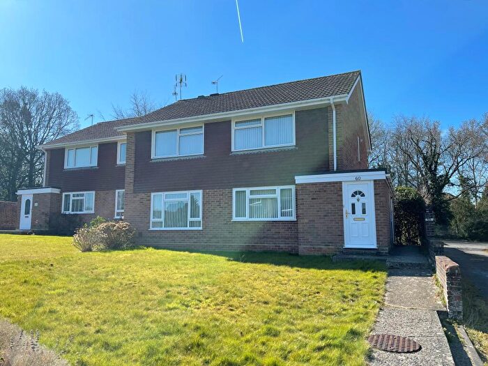 2 Bedroom Maisonette For Sale In Hotspur Close, Hythe, SO45