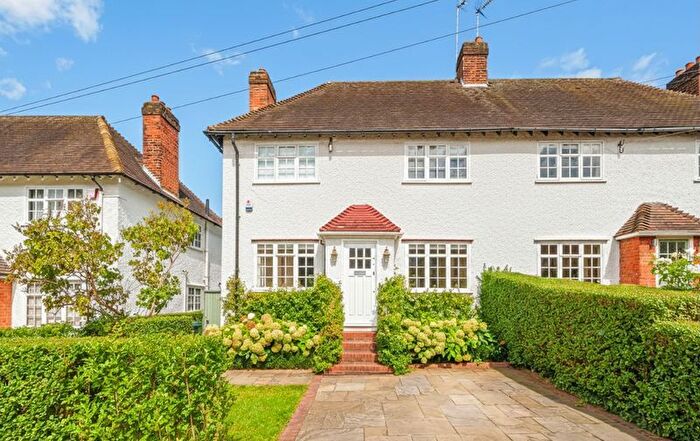 3 Bedroom Semi Detached House For Sale In Brookland Close, Hampstead Garden Suburb, NW11