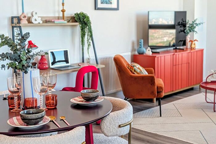 1 Bedroom Apartment For Sale In - Ilderton Road, London, SE15