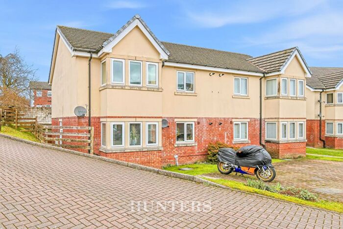 2 Bedroom Flat For Sale In The Oaklands, Castleton, Rochdale, OL11