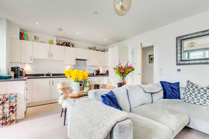 1 Bedroom Flat To Rent In Lowe House, Hebden Place, SW8